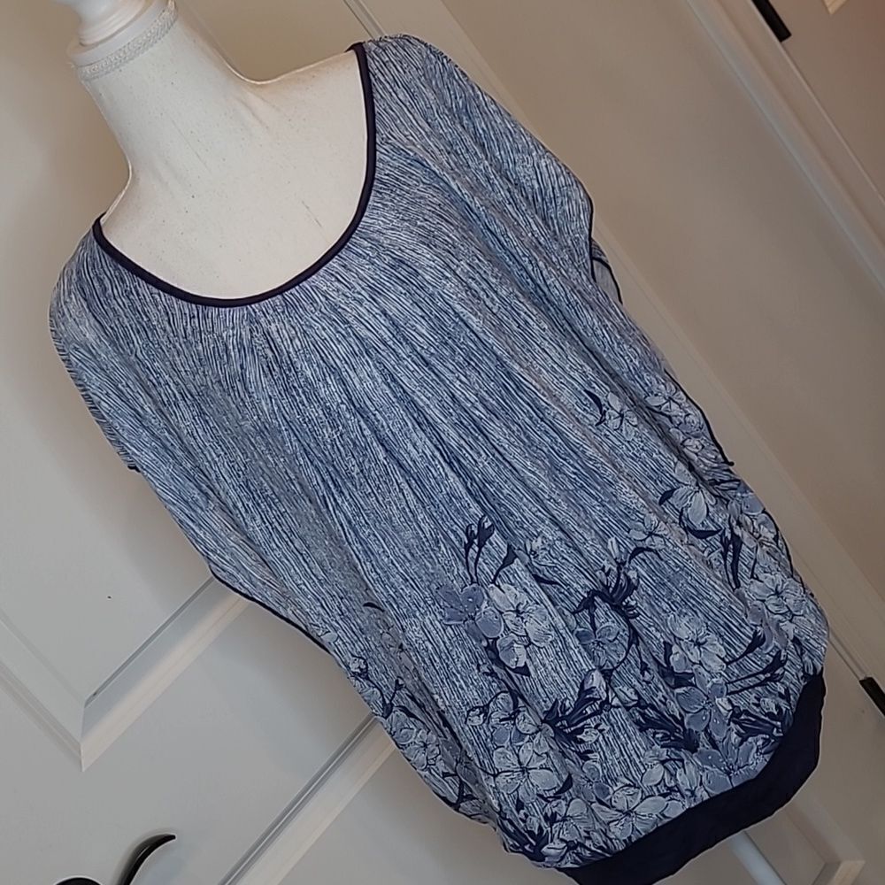 Baishenggt sz XL sleeveless tank with print fabric over-blouse